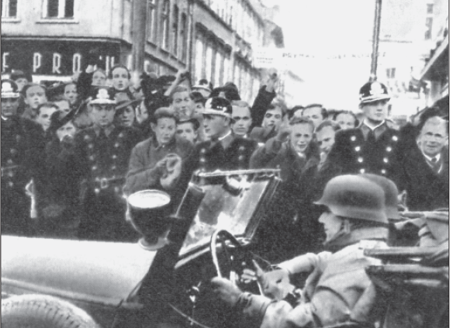 Prager Bürger protestieren gegen den deutschen Einmarsch am 15. März 1939.