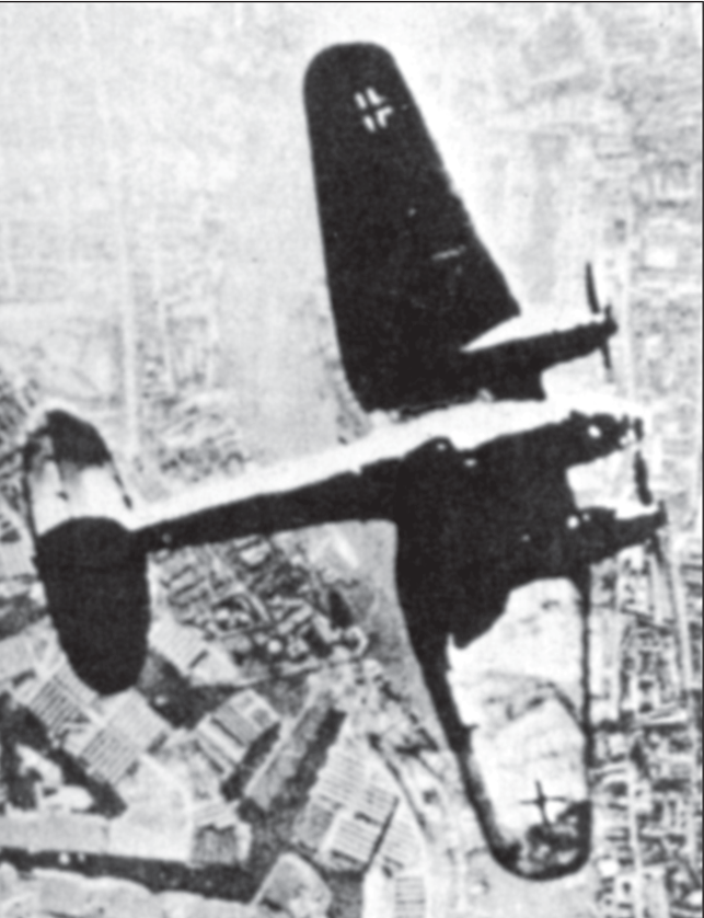 Deutscher Bomber über London.