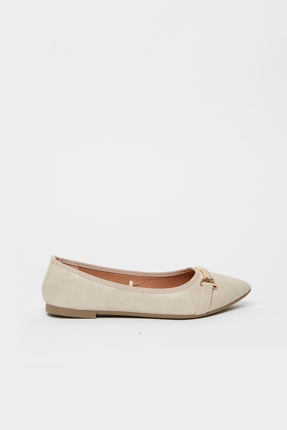 Refresh Your Wardrobe Staples With These Chic Flats. A Textured Finish, Metallic Feature Trim And Pointed Toe Keep These On-Trend, Whilst An Easy Slip On Design And Flat Heel Will Have You Wearing These On-Repeat.  Heel Height: 10Mm Standard Fit Flat Shoe