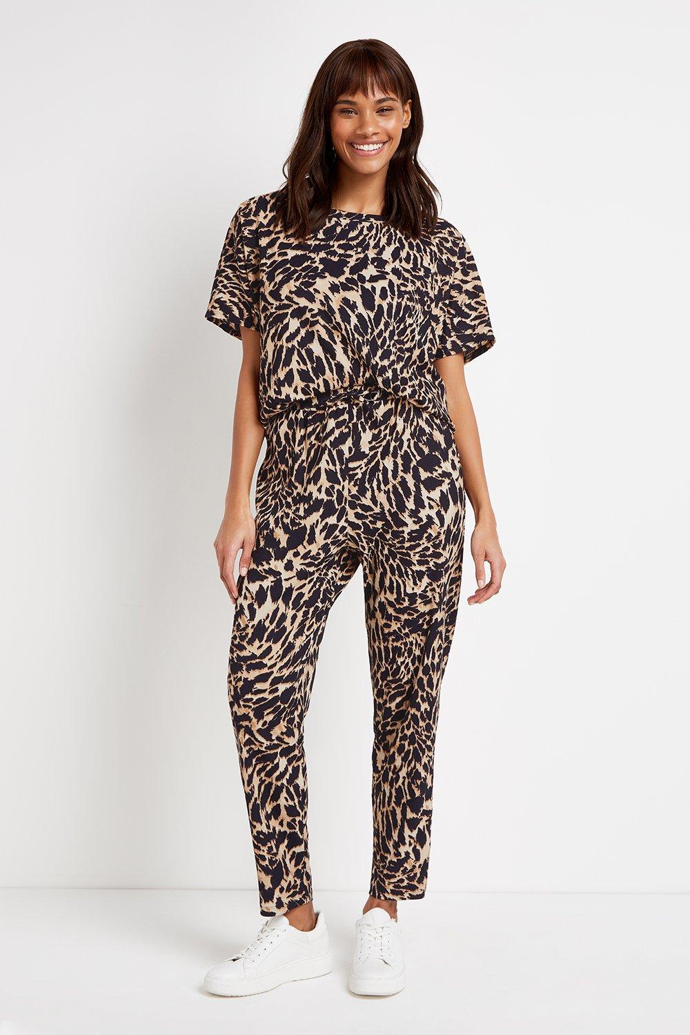 The Stylish Joggers To Take Your Off-Duty Wardrobe To The Next Level. Animal Print Brings Timeless Style, Whilst Neutral Hues Make These A Must-Have For Your New Season Wardrobe.  Joggers Relaxed Casual 99% Polyester, 1% Elastane. Machine Washable.