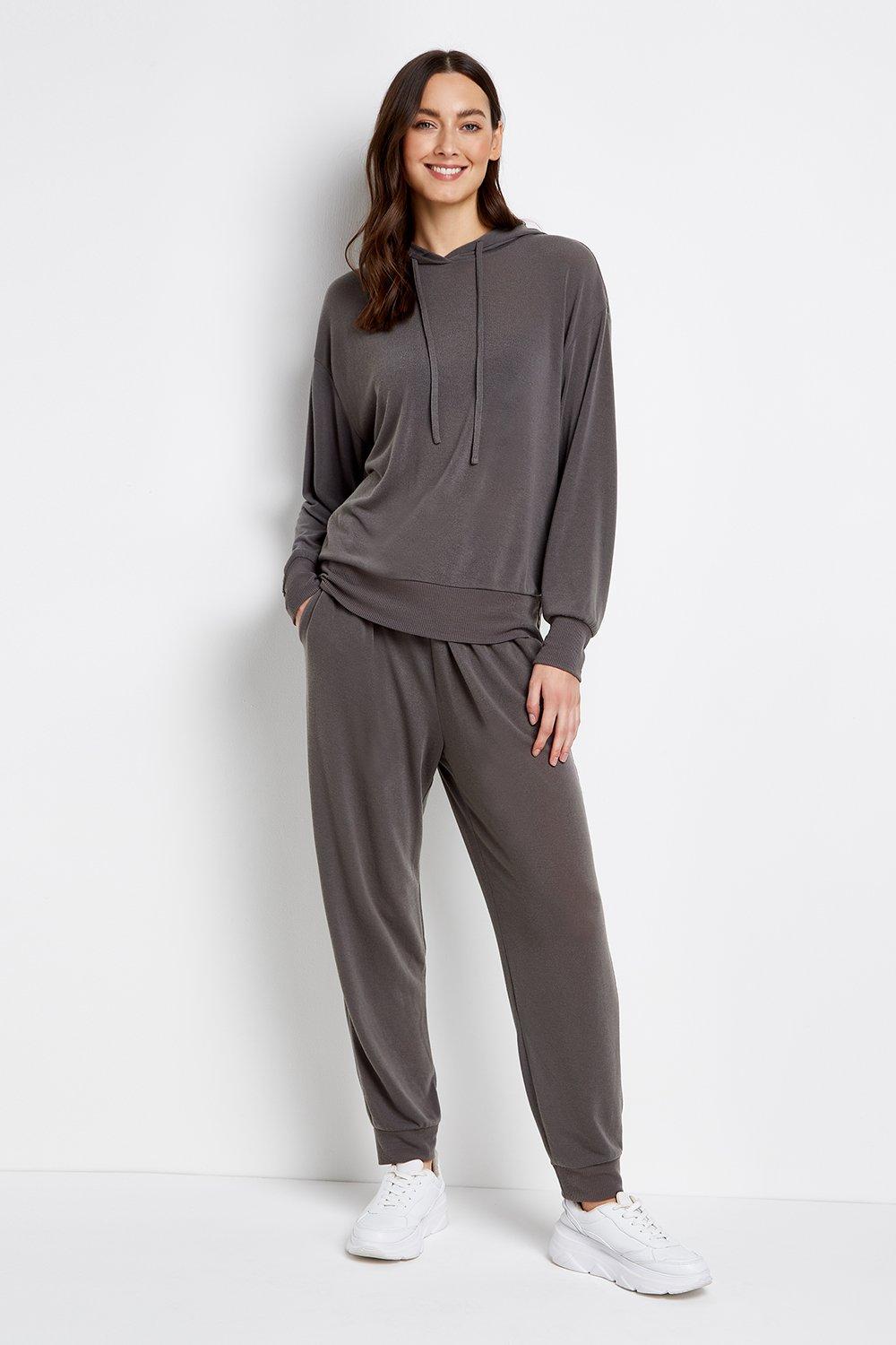 Loungewear Is A Must-Have This Season, And These Grey Joggers Are The Perfect Pair To Add To Your Collection. A Relaxed Fit And Grey Finish Keep Them Cosy And Easy To Wear, Just Team With The Matching Hoodie And Trainers To Complete The Look.  Joggers Rel