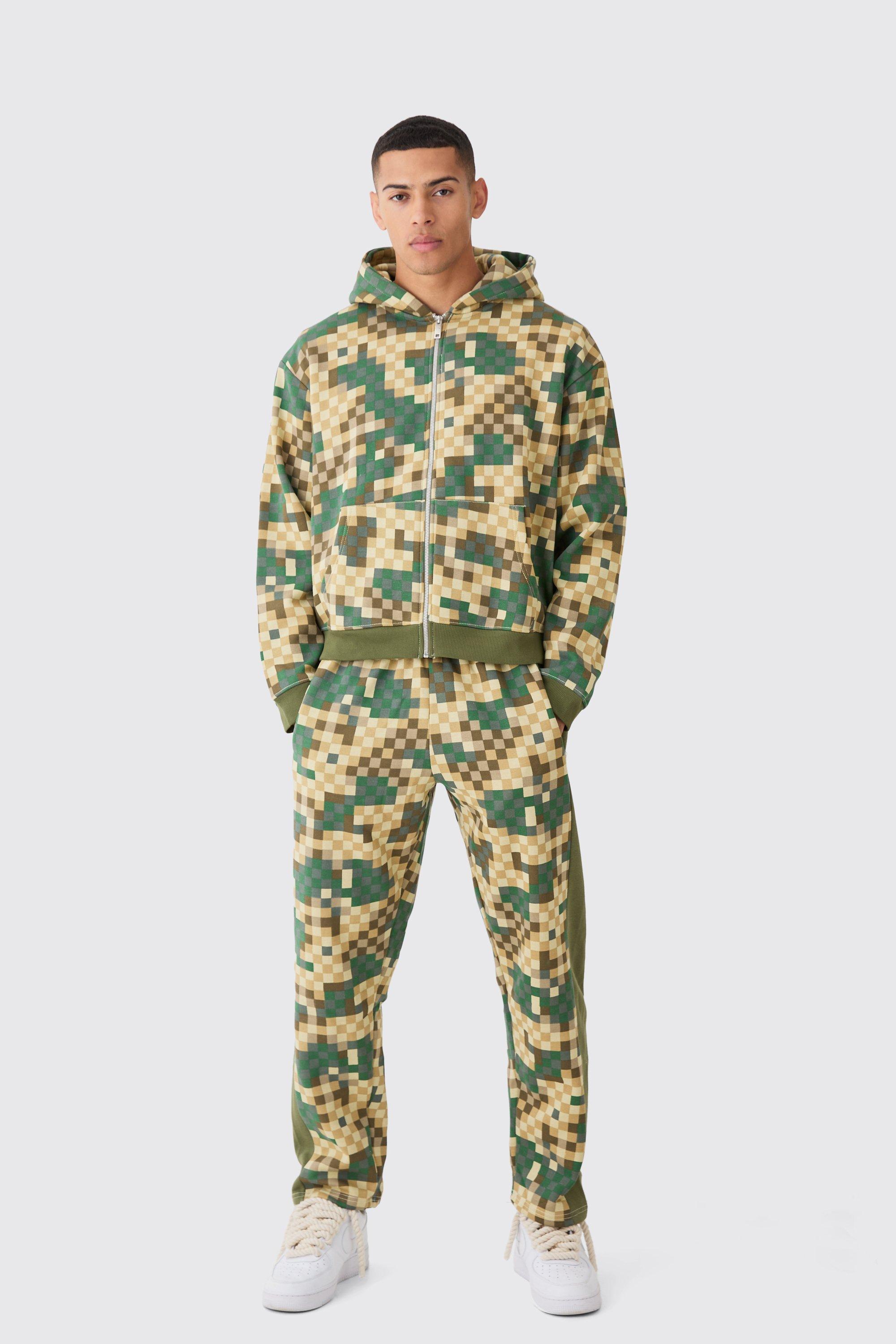 Image of Tuta sportiva squadrata oversize in fantasia militare con zip e cappuccio, Verde