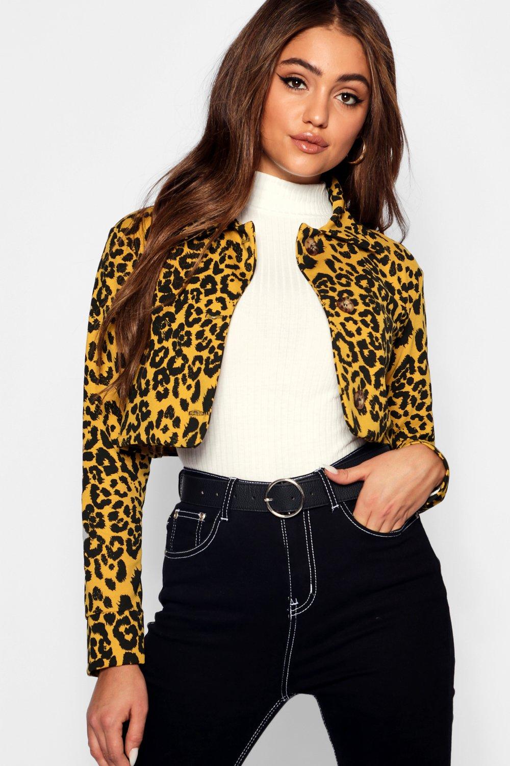 Джинсовая куртка с леопардовым принтом