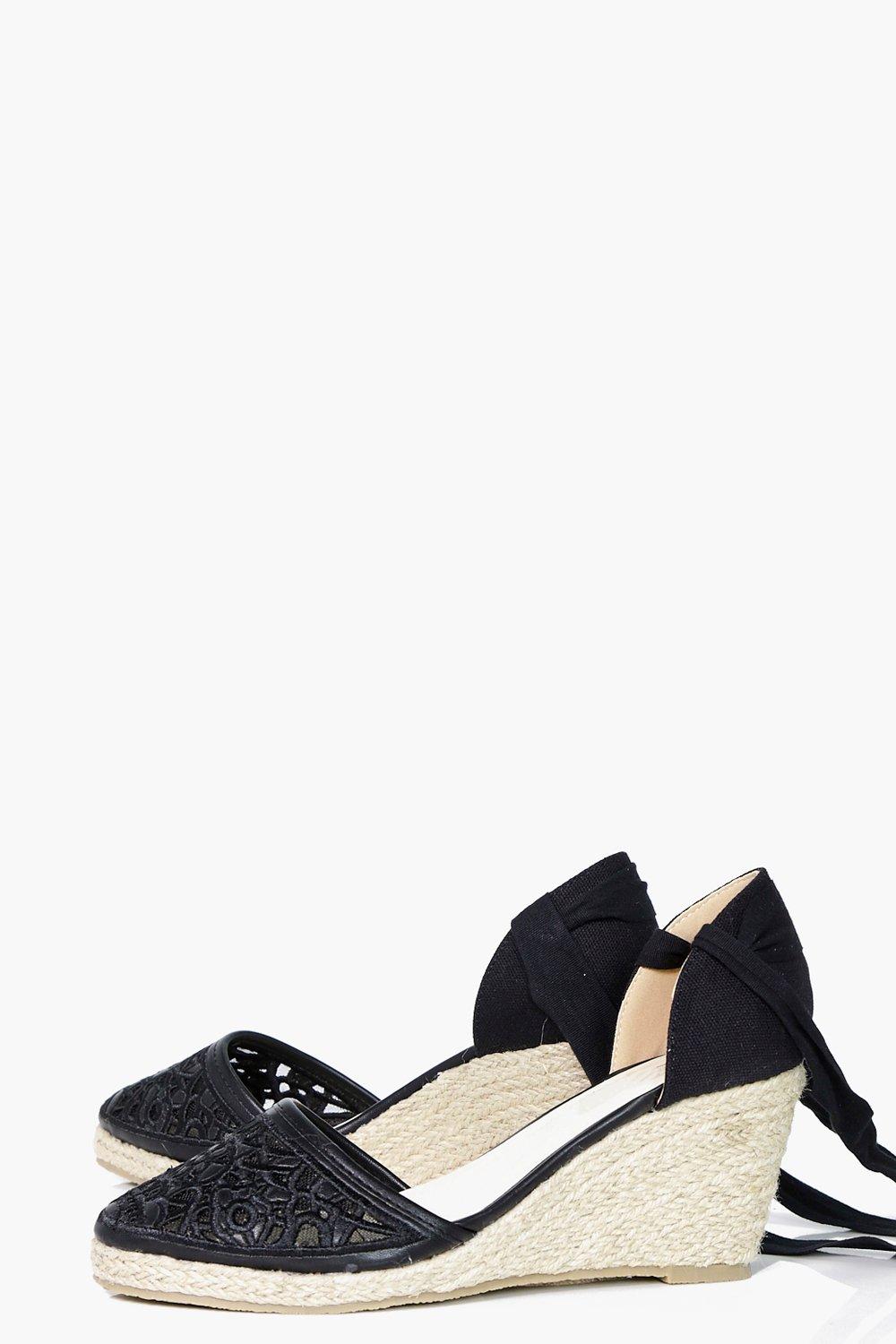 boohoo wedges black