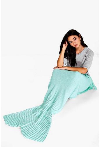 Mixed Mint Green Knitted Mermaid Tail Blanket