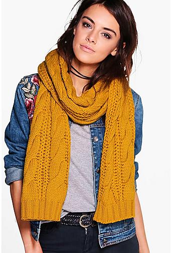 Laura Chunky Cable Knit Scarf