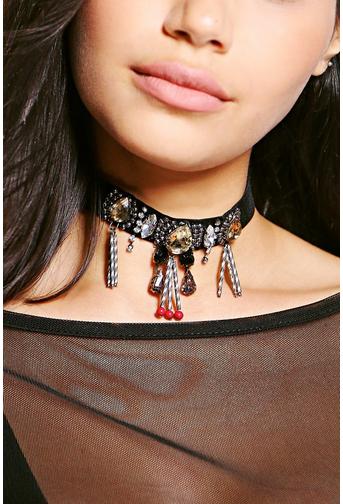 Lillie Gothic Pendant Velvet Choker