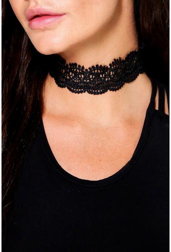 Ruby Scalloped Lace Choker