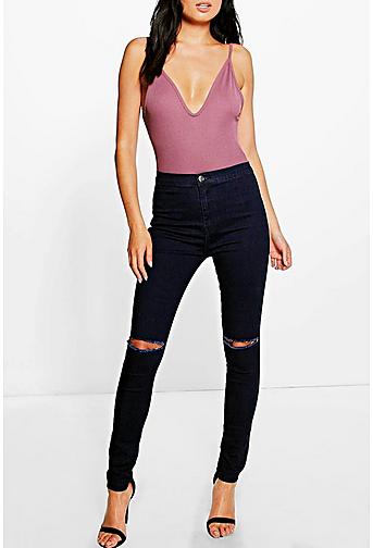 Lara High Rise Jeans With Knee Rips