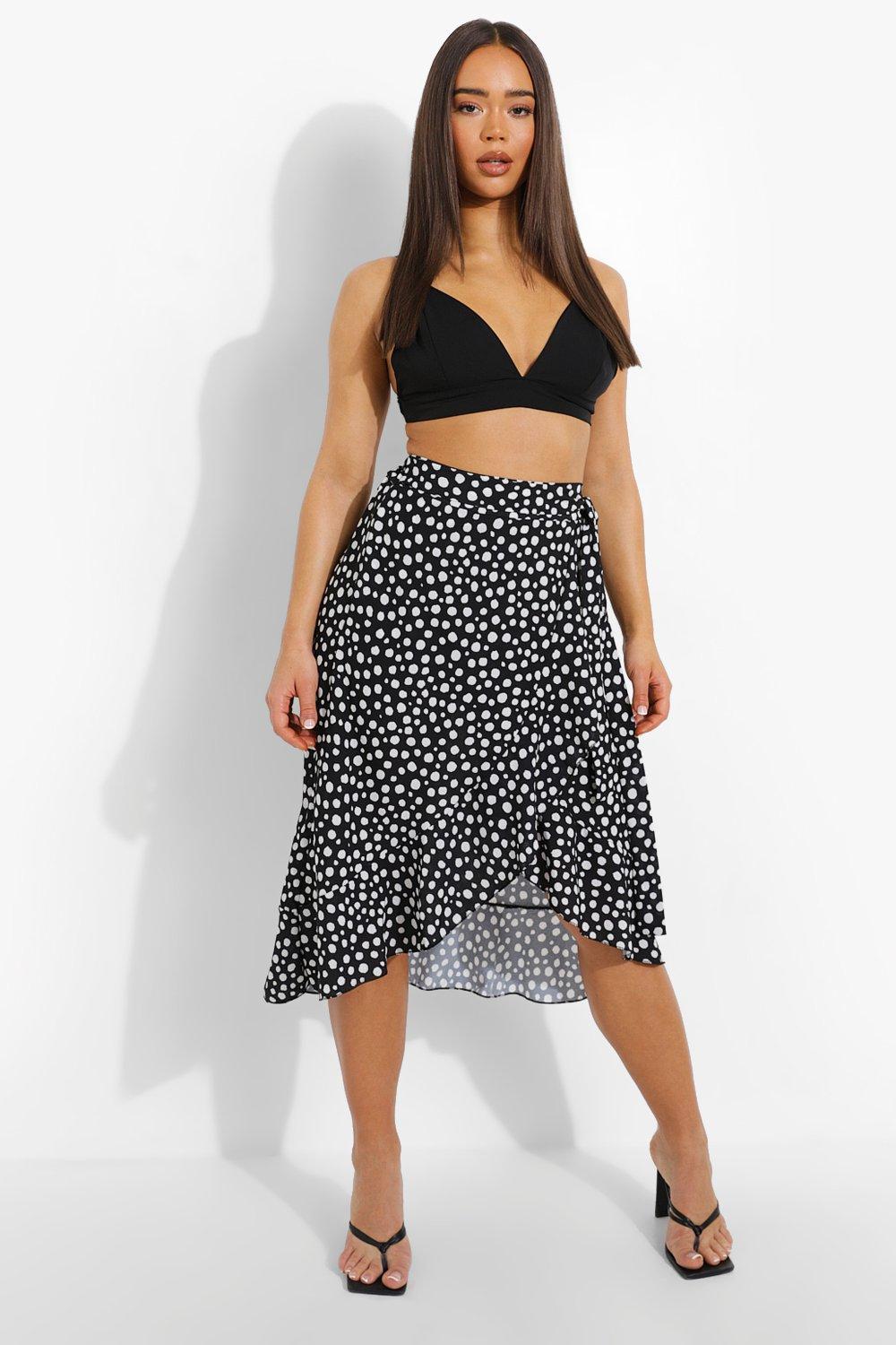 Boohoo Midi Wikkelrok Met Ruches En Stippen, Black