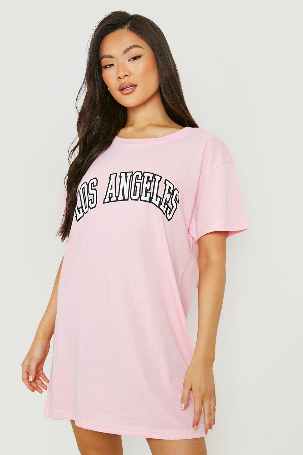 Boohoo - Los angeles t-shirtklänning, pink