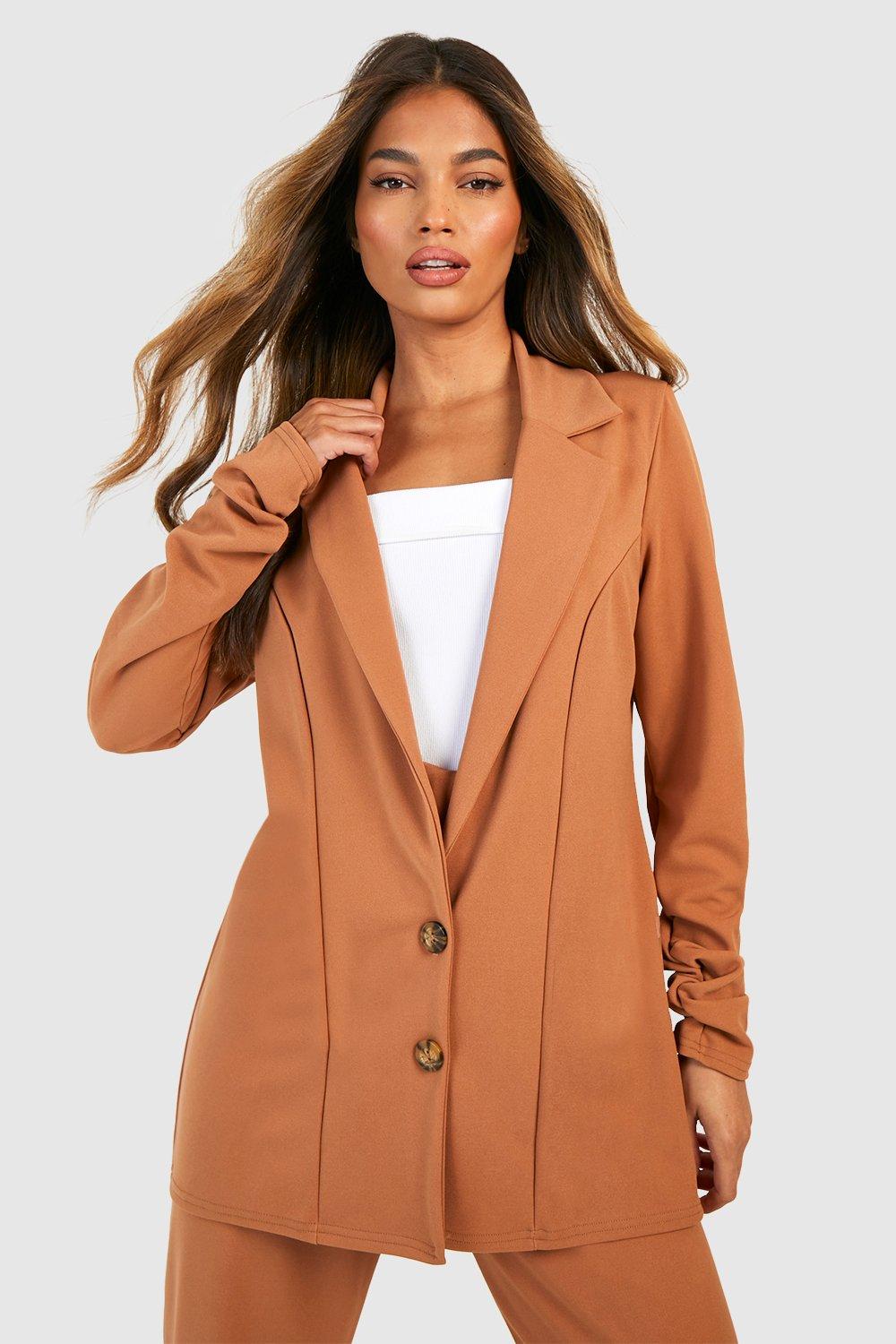Boohoo Crêpe Blazer Met Geplooide Mouwen En Enkele Rij Knopen, Camel