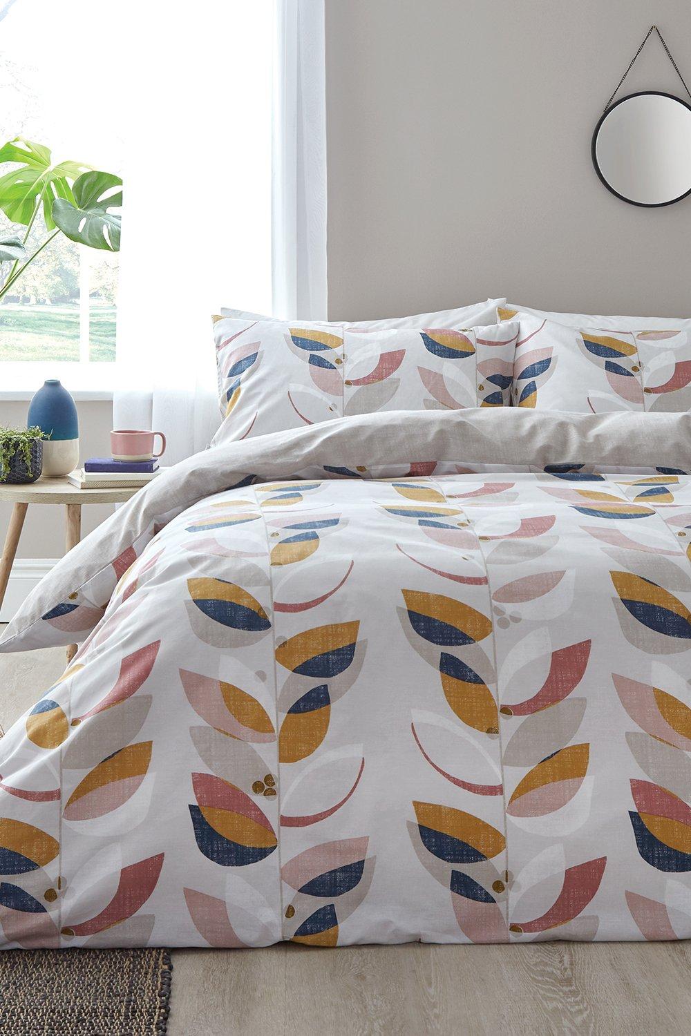 Picture of Layered Leaf Double Duvet Set