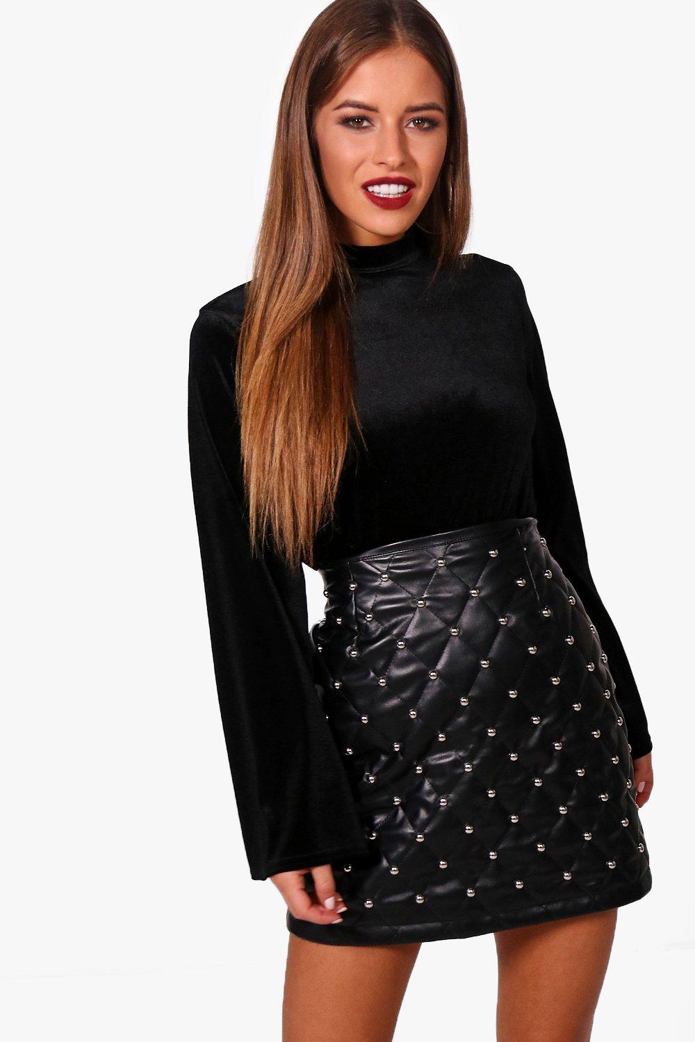 turtleneck flare sleeve top