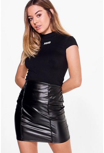 Petite Sara XOXO Print Tee
