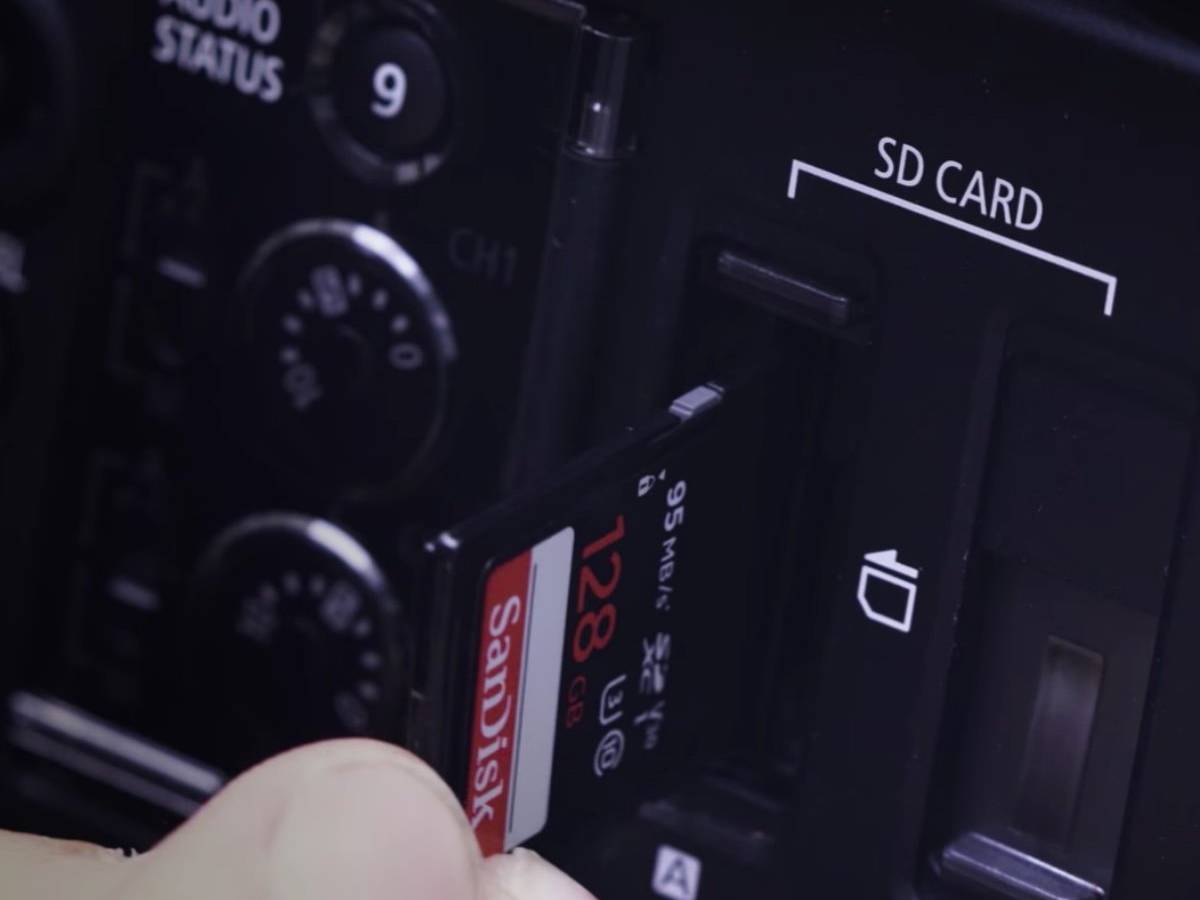 Record UHD and Full HD to XF-AVC*/MP4 on low-cost SD cards in camera