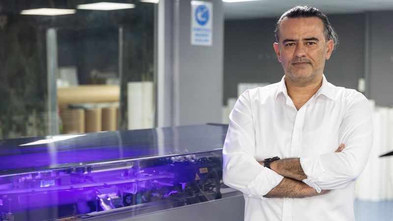 Asrin using Colorado M-series with UVgel technology for wallpaper printing