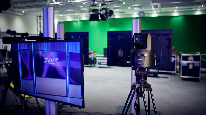 Studio, Camera, Tripod, Monitor, Green Screens