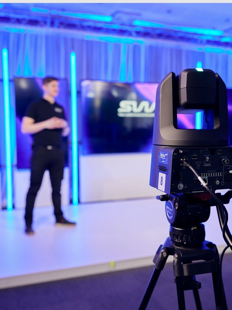 Presenter, Camera, Studio Tripod