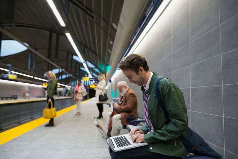 Work professionals using eMaintenance to automate time consuming administration tasks