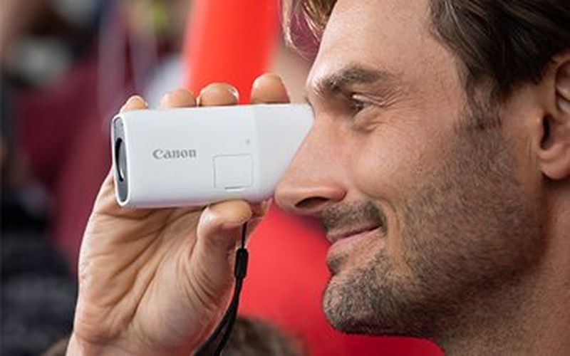 Get closer to the action with the Canon PowerShot ZOOM
