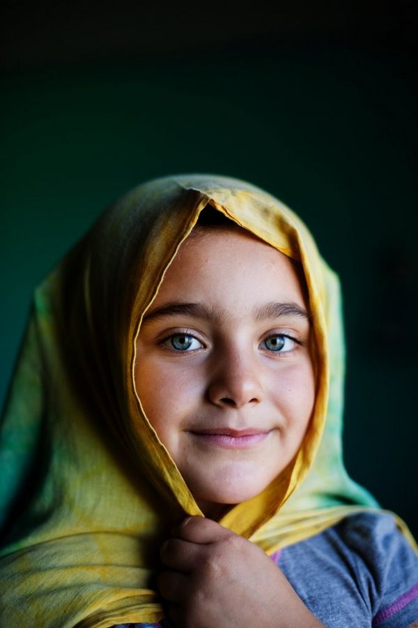 A portrait of Zayneb Omar, a seven-year-old Kurdish refugee from Qamishli in Syria.