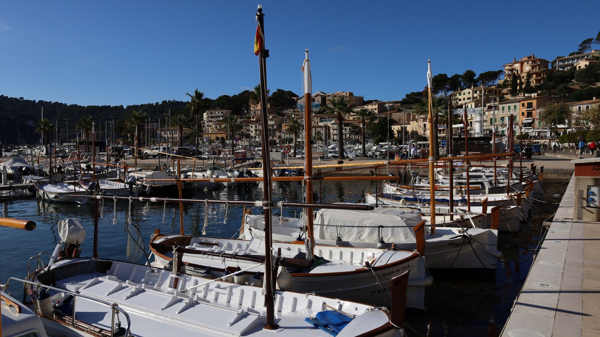 Shot on RF 24-105mm F4-7.1 IS STM of boats in a harbour