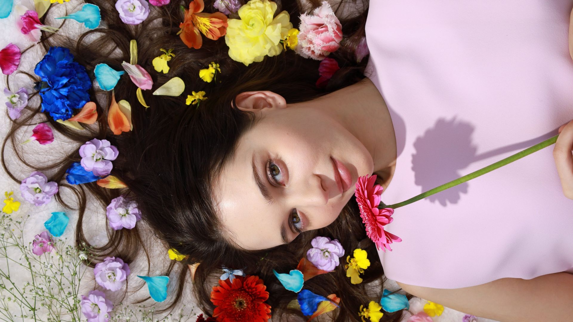 Shot on RF 24-105mm F4-7.1 IS STM of lady with flowers in her hair