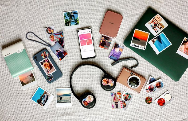 Personalise your gadgets with printed stickers