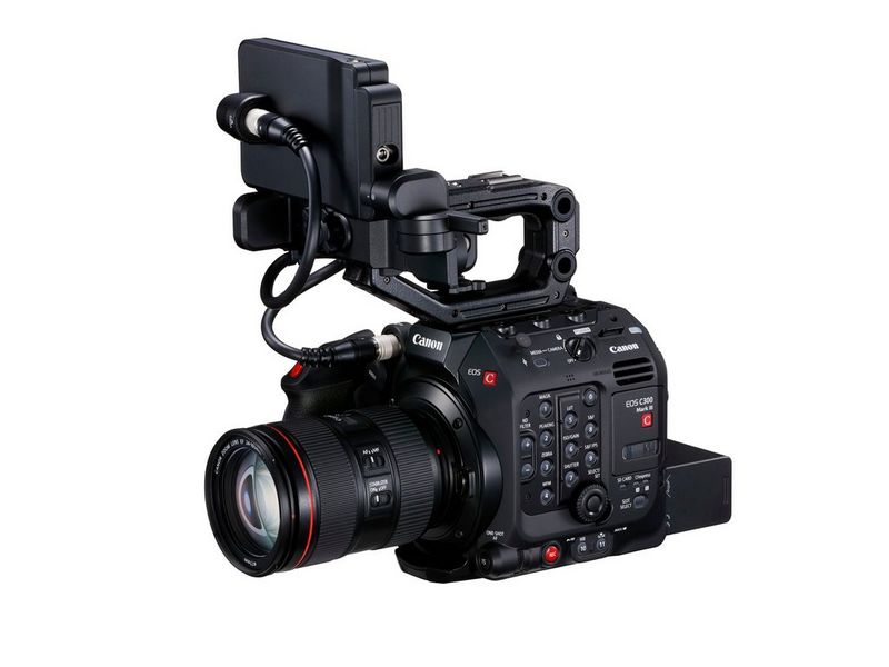 EOS C300 Mark III-EF24-105mm-FSL