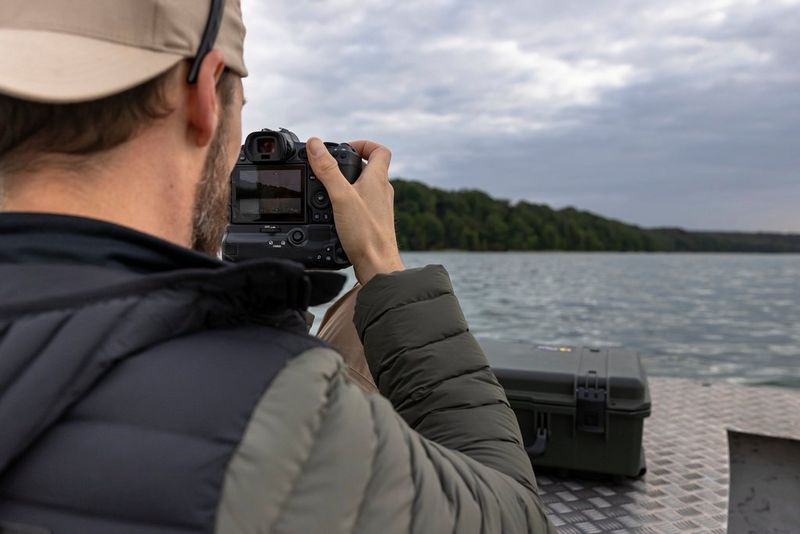 Robert Marc Lehmann shooting from a boat with the Canon EOS R5.