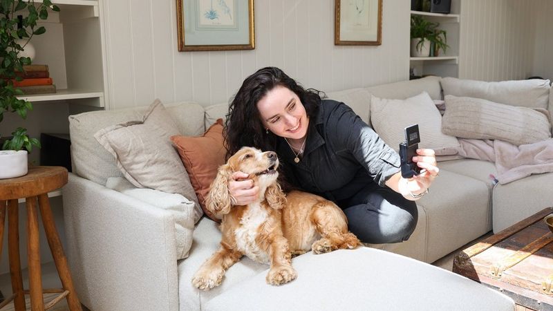 Vegan food and lifestyle vlogger Madeleine Olivia films herself and her dog with a Canon PowerShot V10.