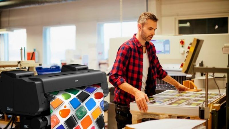Print professional using Canon's imagePROGRAF GP series of 7-colour Large Format Printer 