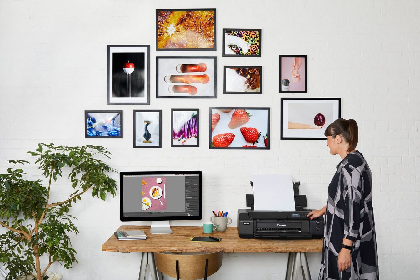 A gallery image of PIXMA Pro-200 with various photo prints