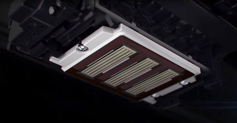 A view from underneath of the print head in the imagePROGRAF PRO-1000.