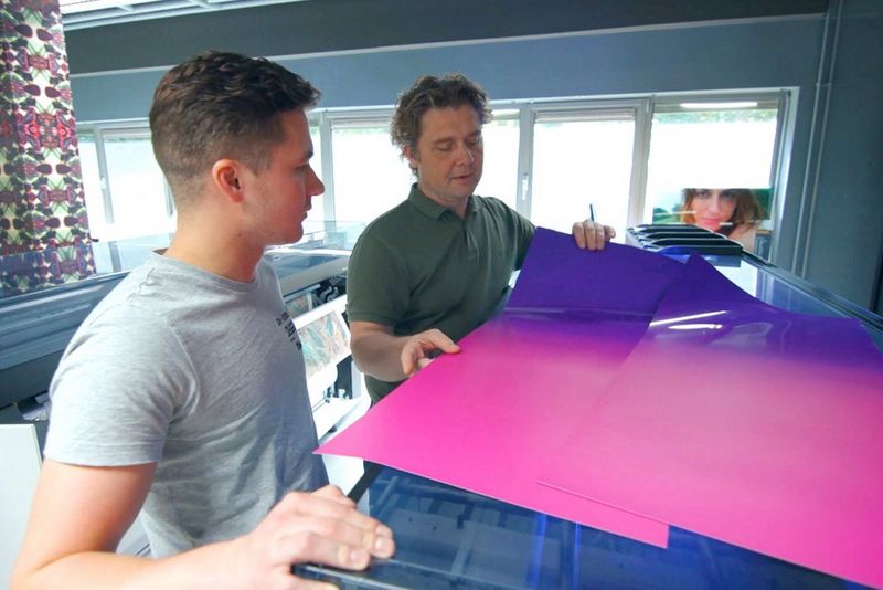 Work professionals discover how De Resolutie gained the competitive edge in digital interior décor printing.