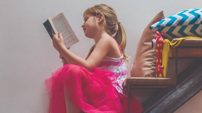 Person reading about The Publishing 2023 Accelerator