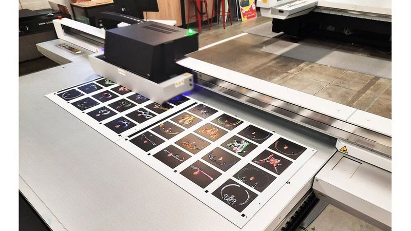 White-Hands-Chrous-Main-2