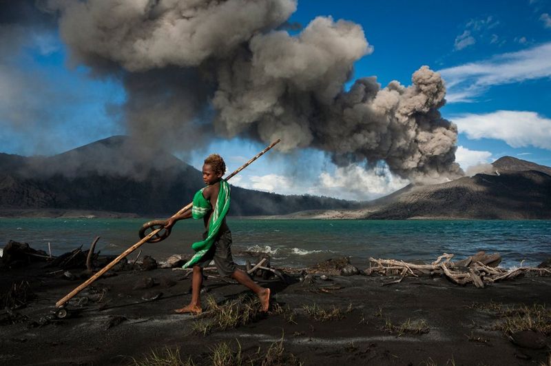 ‘Munganau Walks Home’ by Ulla Lohmann photograph