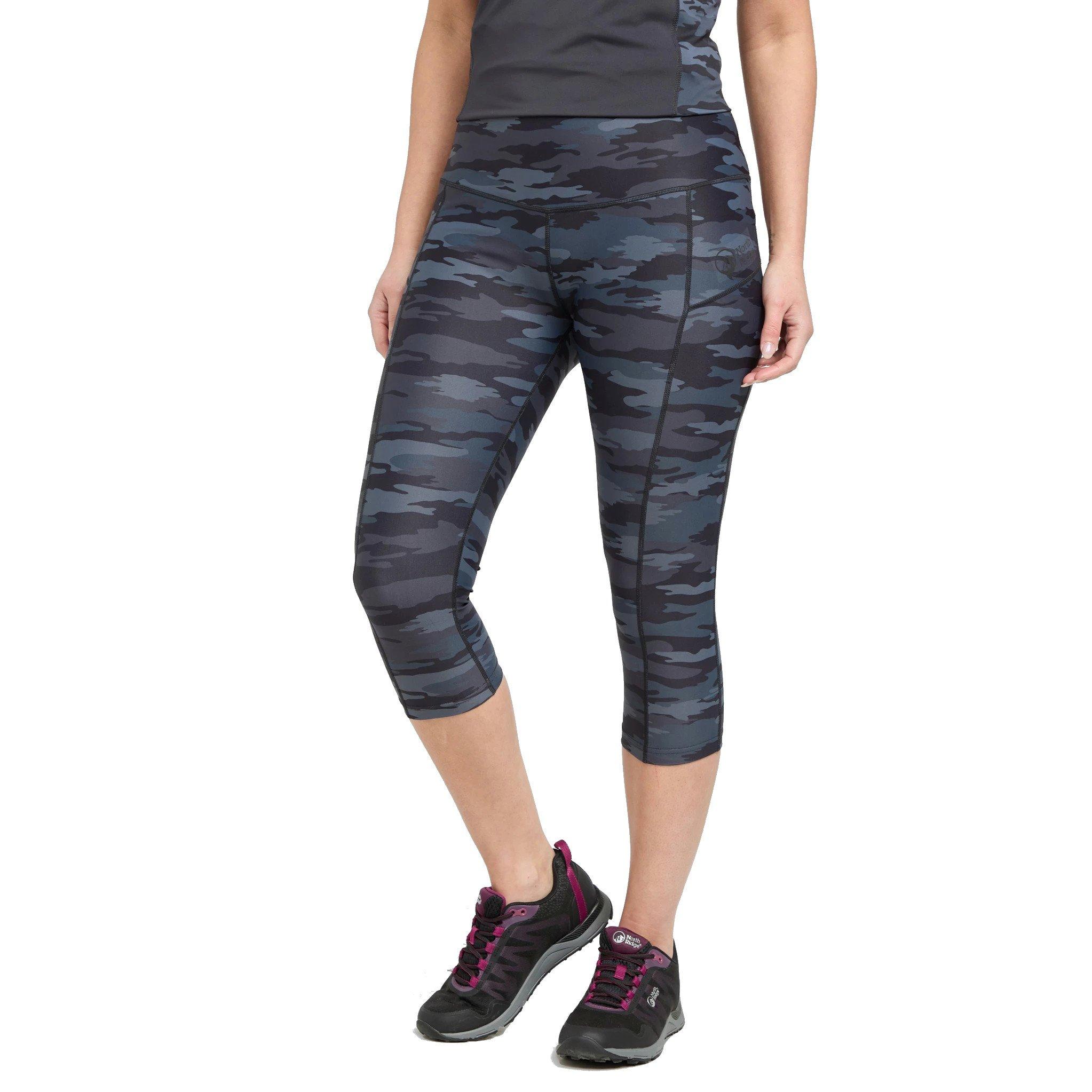 Black camo capri outlet leggings