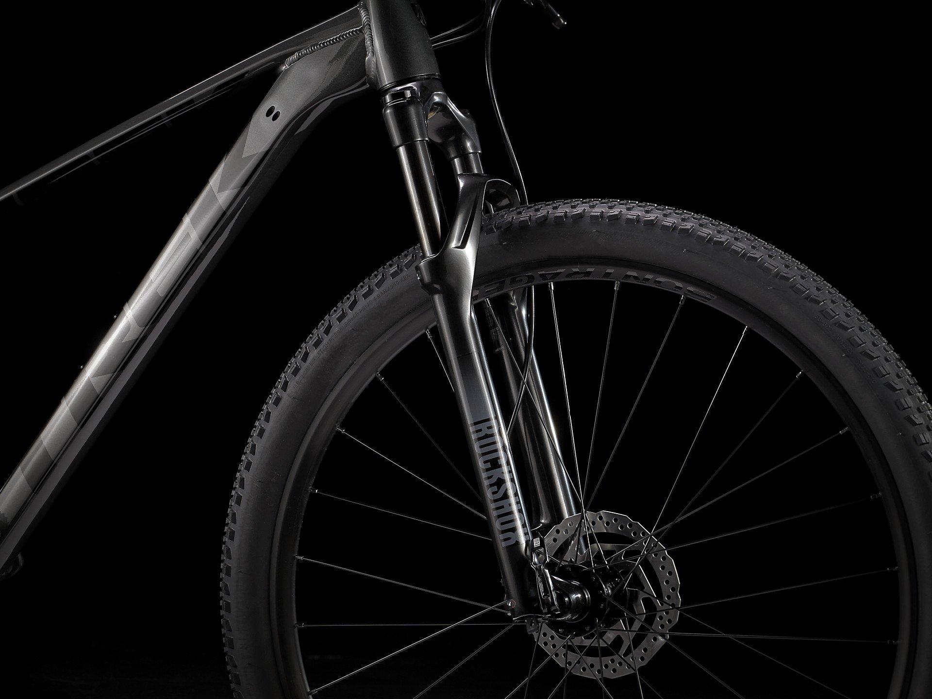 Trek x deals caliber 8 black