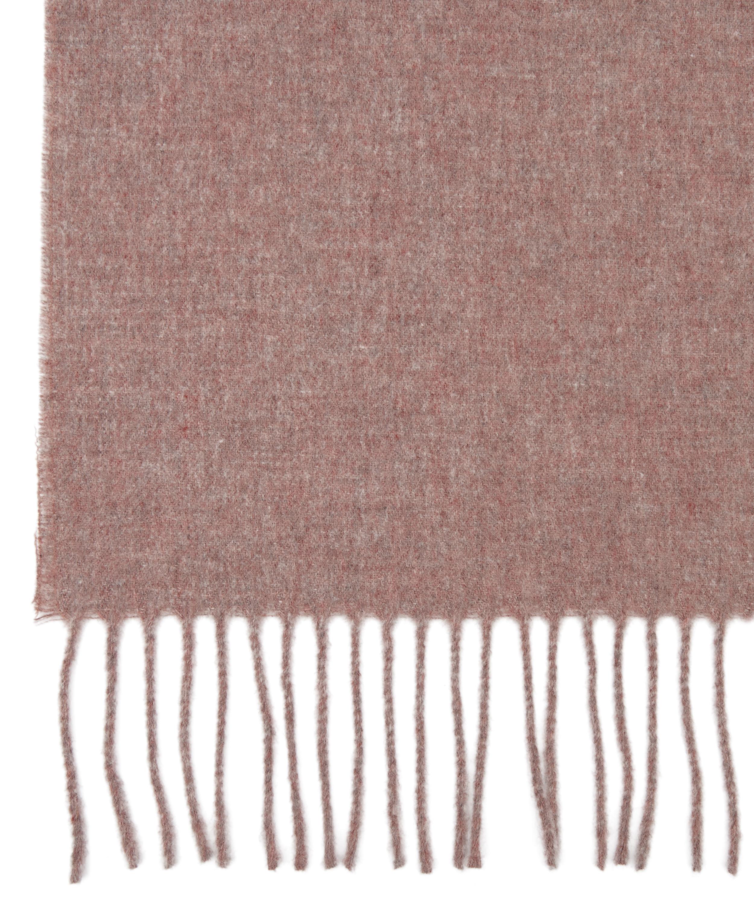 fringed acne