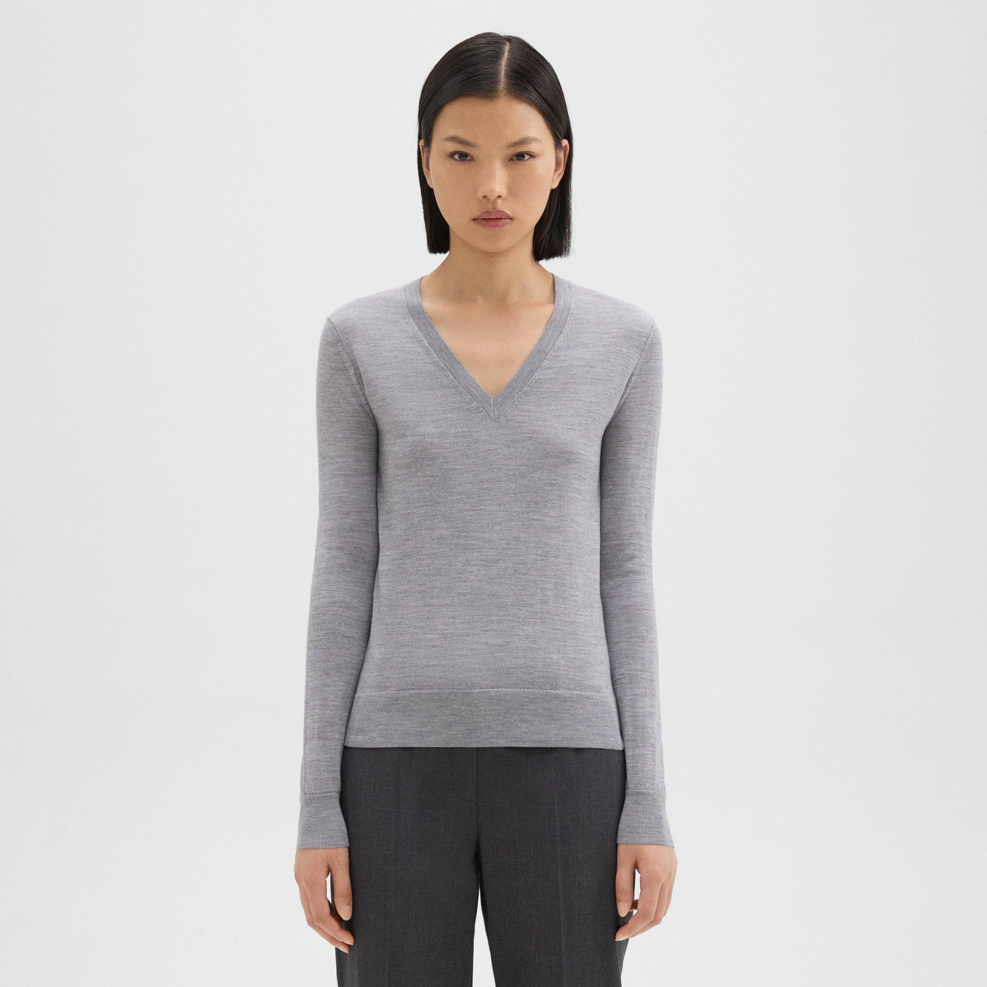 Theory V-neck Sweater In Merino Wool In Cool Heather Grey