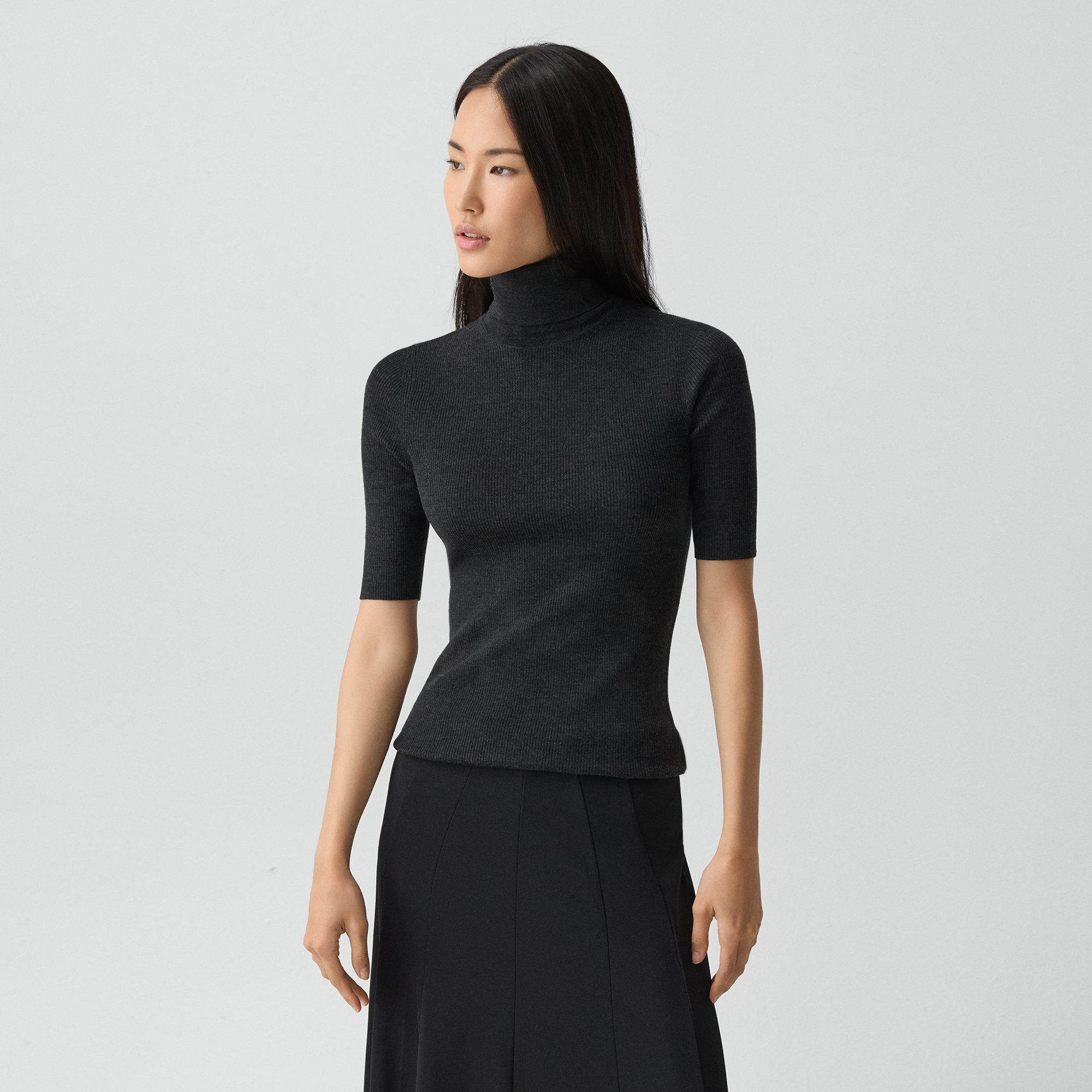 Theory Leenda Short-sleeve Turtleneck In Regal Wool In Black