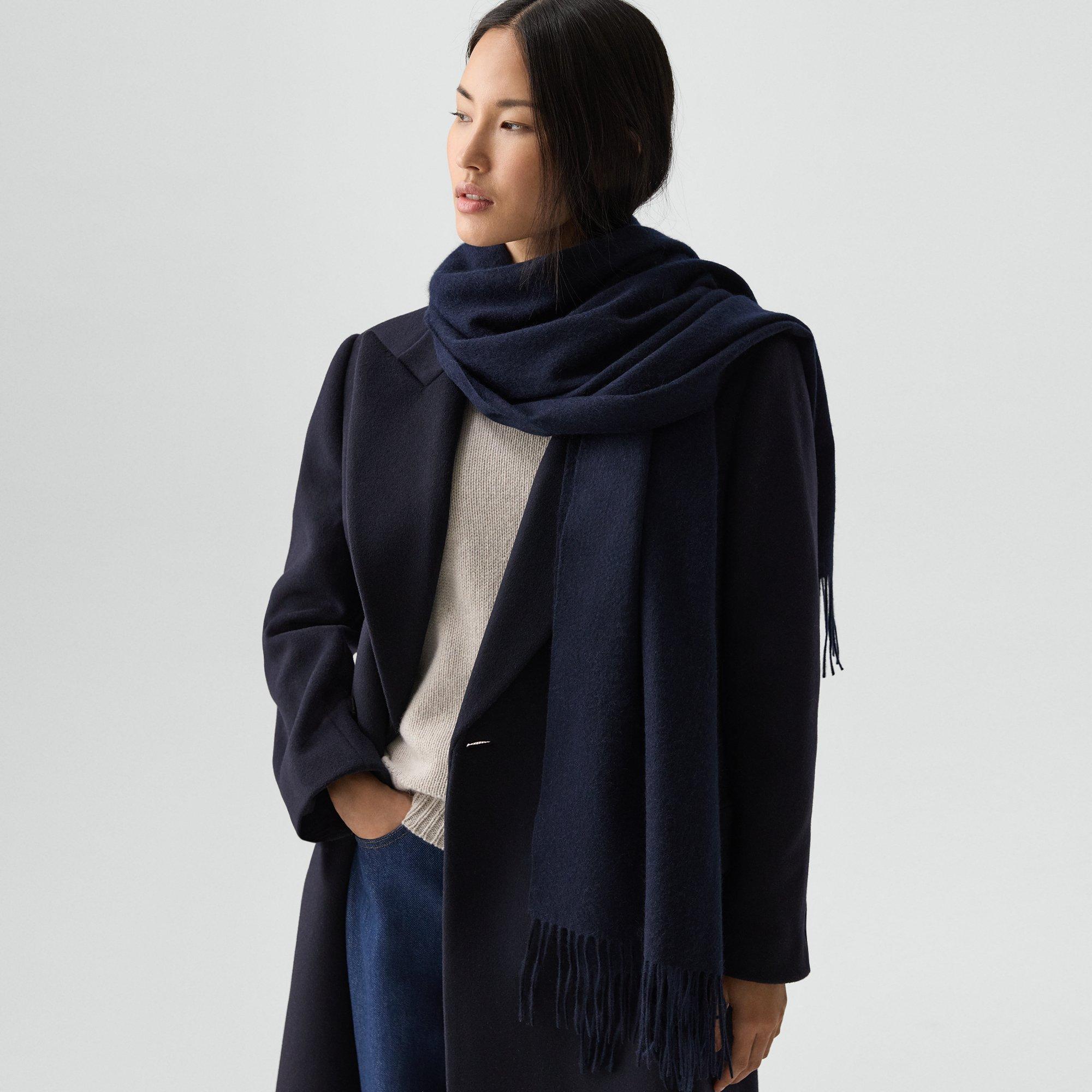 Theory Classic Scarf In Cashmere In Blue