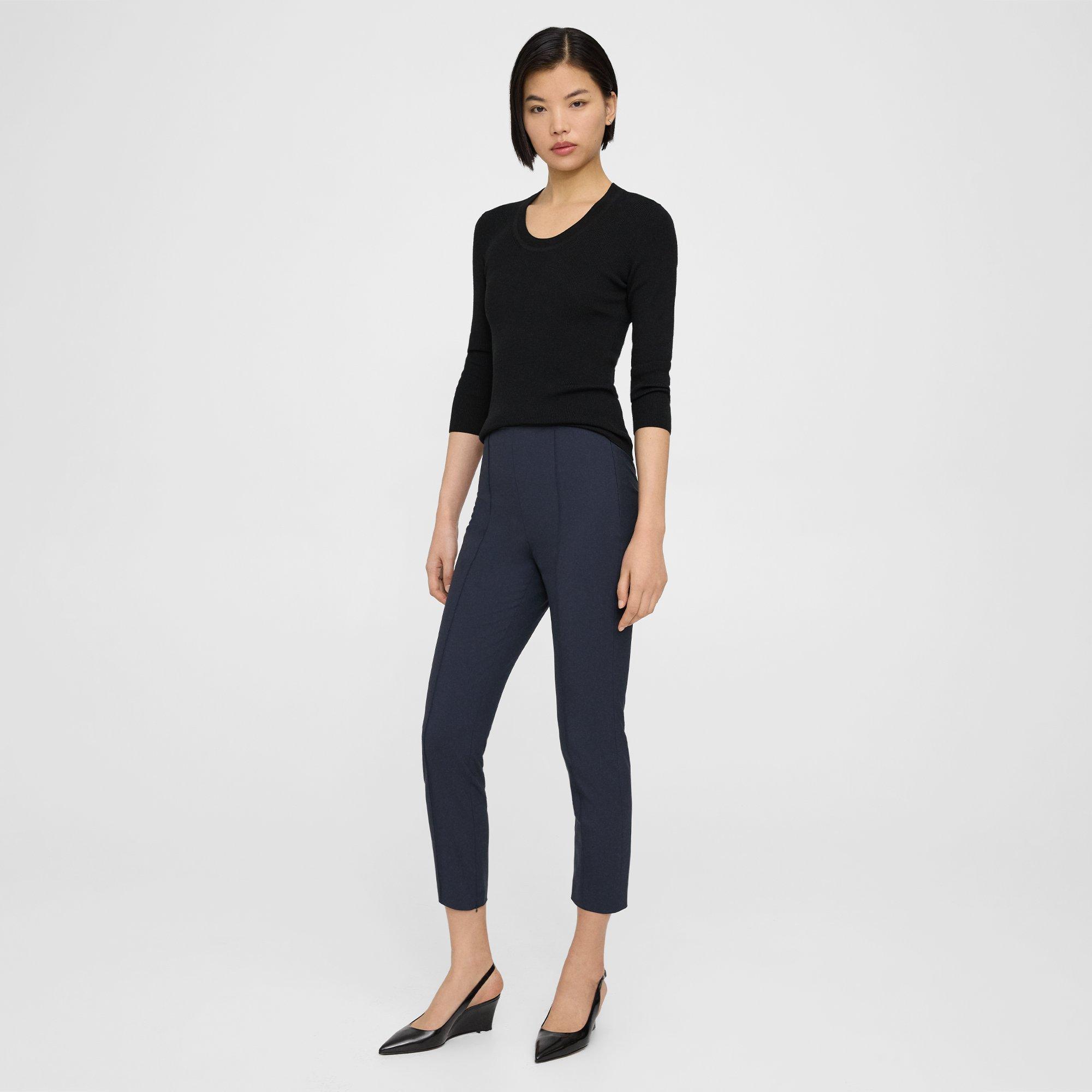 Theory Pintucked Slim Pant In Good Wool In Nocturne Navy
