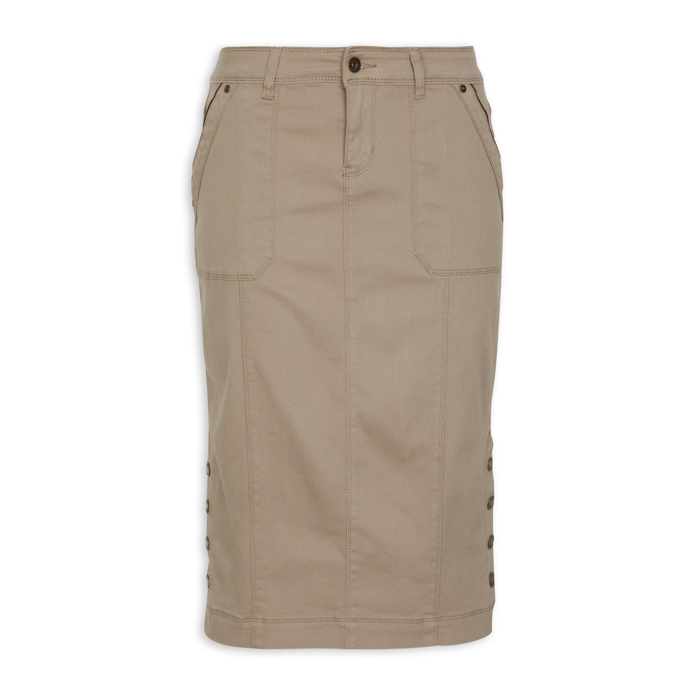 Utility button outlet up skirt