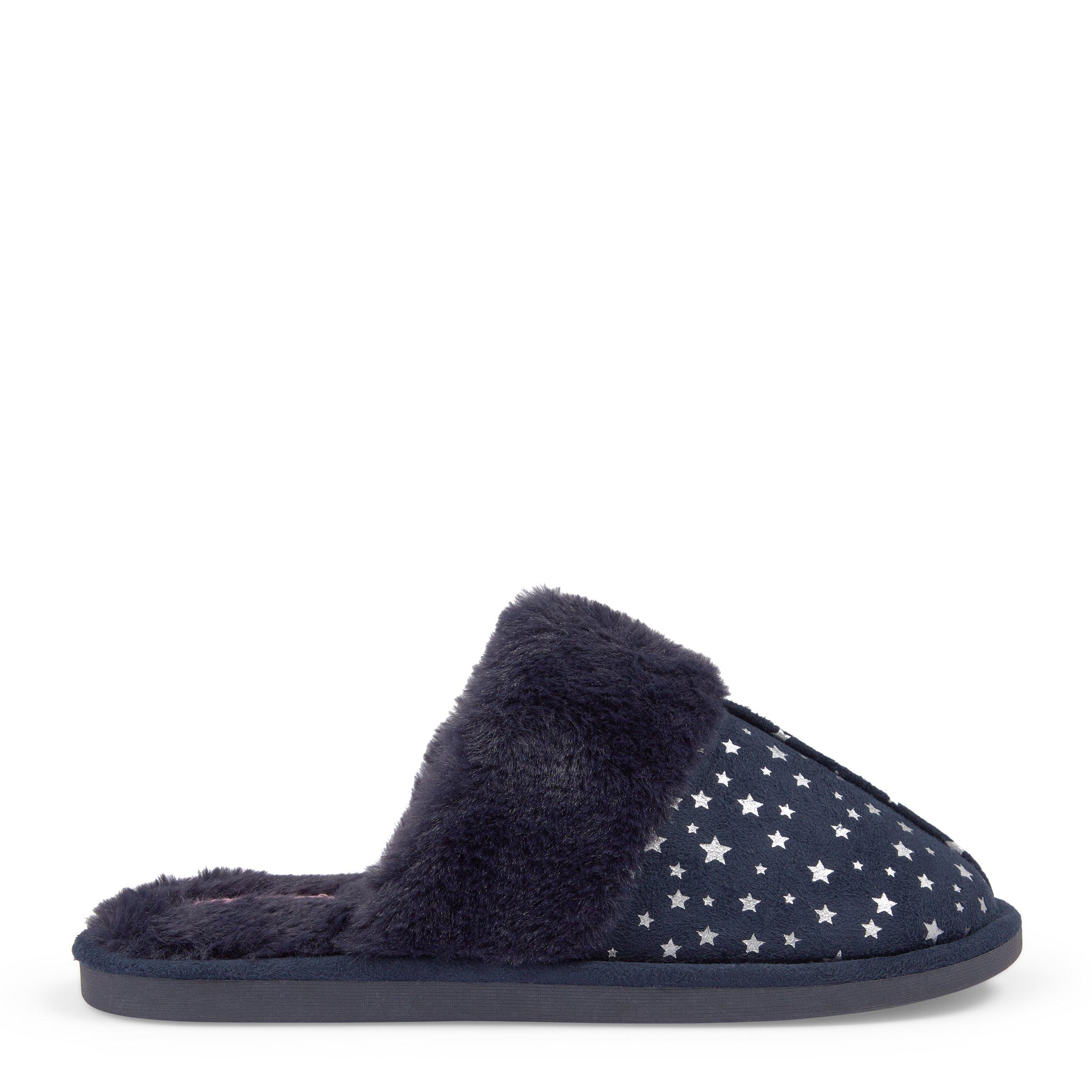 navy closed toe shoes