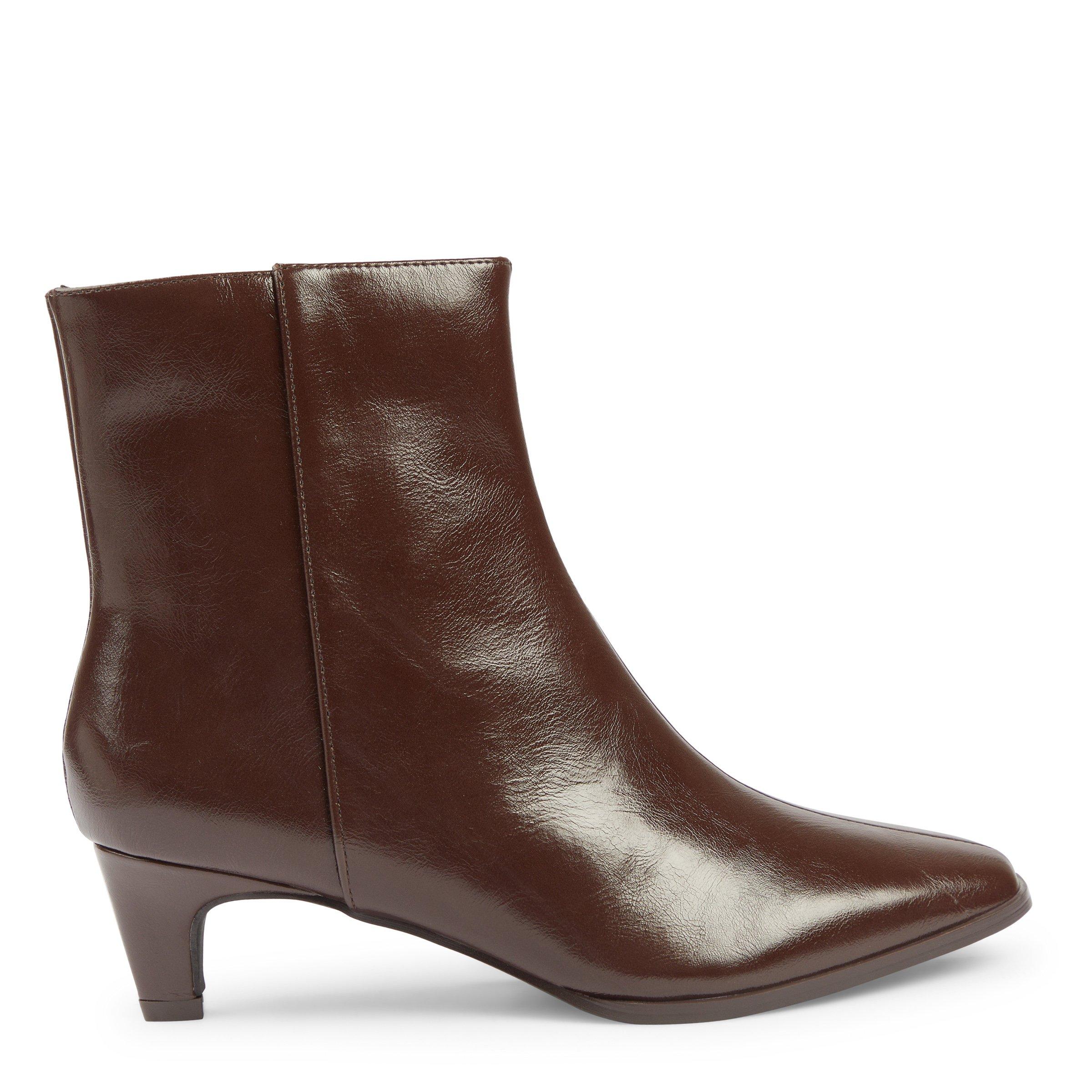 ANKLE BOOTS IN CINNAMON BROWN CALFSKIN