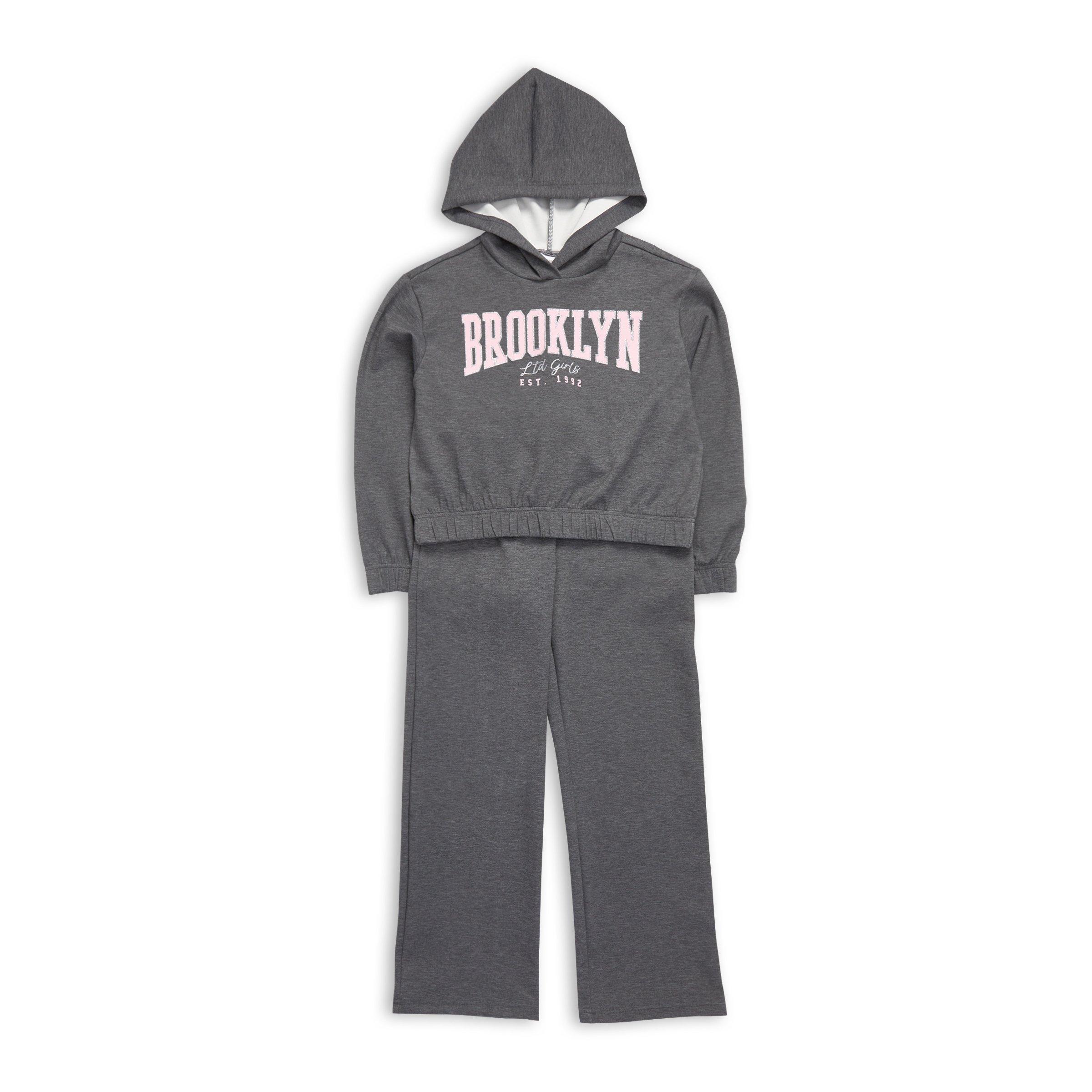 Kids Winter Hoodie & Jogger Set – Black & Grey “Just Do It” Style Outfit
